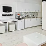 アパートホテル Noviva Taksim 3*