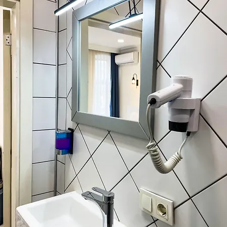 Apart Otel Metro Taksim 3*