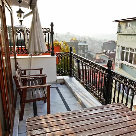 Royal Pera Taksim 3*