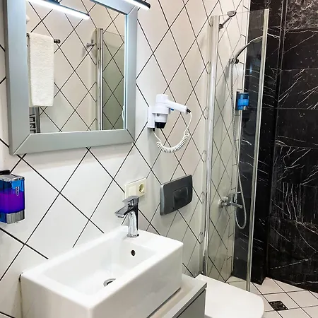 Noviva Taksim 3*