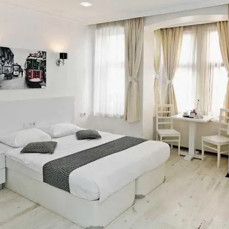 Royal Pera Taksim 3*